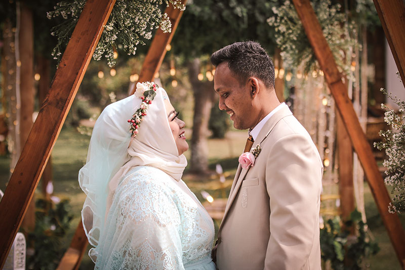Putri & Ramdhani